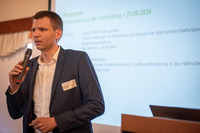 LUFA-Nord-West-Geschäftsführer Dr. Marc-Alexander Lieboldt währen der Tagung Emissionen aus der Tierhaltung am 23.06.2026 in Verden. - © Wolfgang Ehrecke