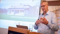 Lars Broer (LUFA Nord-West) als Referent der Tagung Emissionen aus der Tierhaltung am 23.06.2026 in Verden. - © Wolfgang Ehrecke