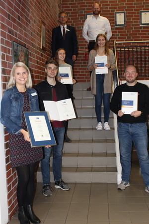 Ehrung der Prüfungsbesten 2020 durch die IHK Oldenburg - © Friederike Looschen
